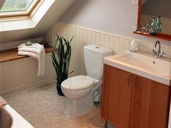 Ewenny Woods B&B1