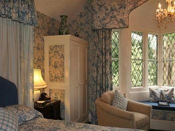 Rylstone Manor Hotel1
