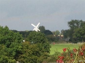 Brook Farm Bed and Breakfast1