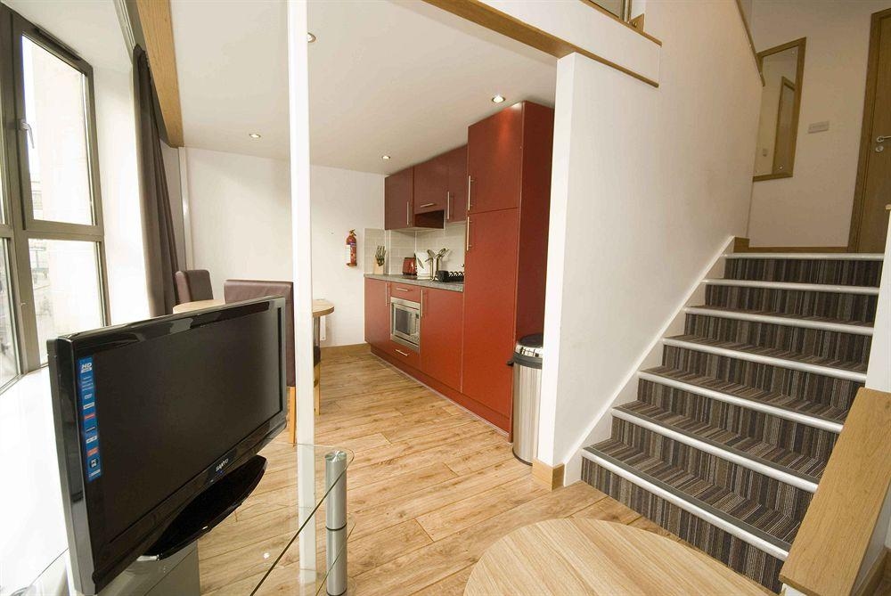 Richmond Place Apartments3