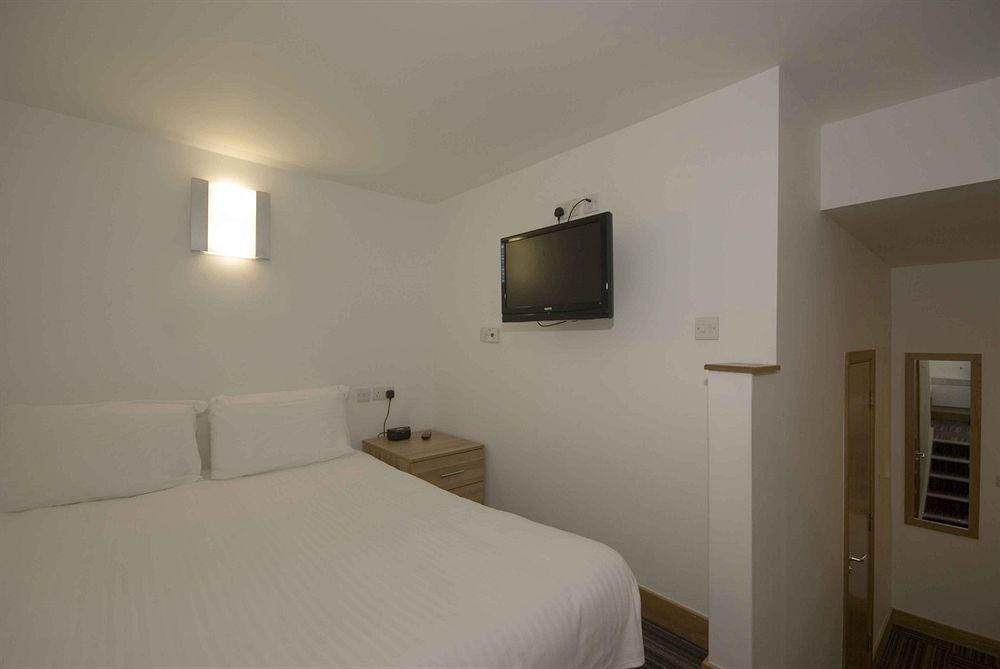 Richmond Place Apartments2