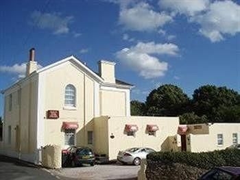 ASHURST LODGE HOTEL0