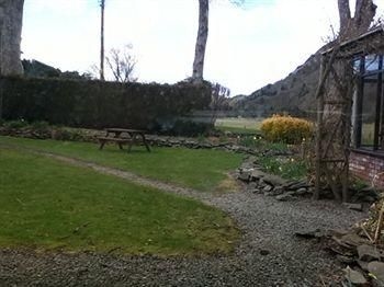 The West Arms2