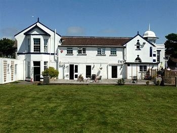 The Lighthouse Inn4