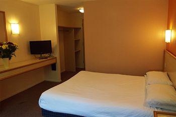 Redwings Lodge Baldock3