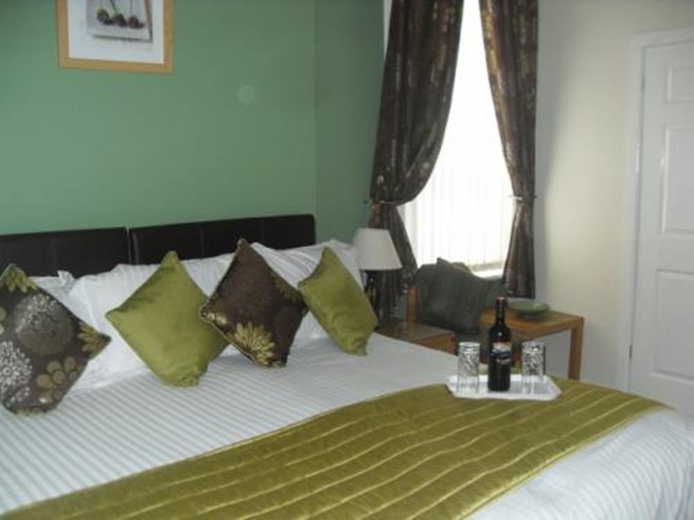 The Grays Hotel0