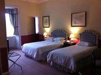 โรงแรมคินเคดเฮาส์ (Kincaid House Hotel)1