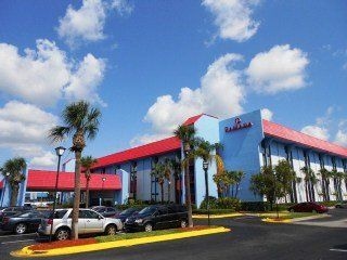 Ramada Maingate West2