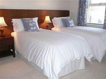 Grove House - B&B1