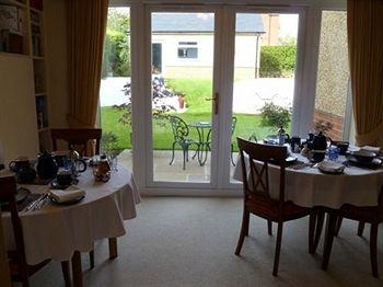 Grove House - B&B0