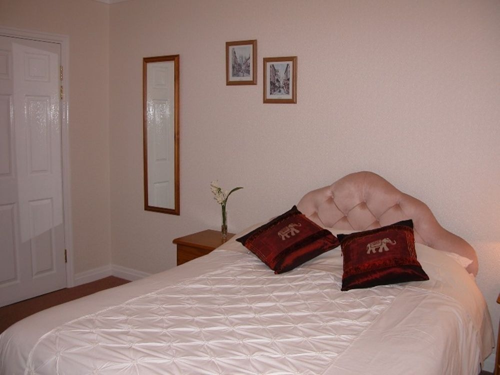 The Willows Bed and Breakfast0