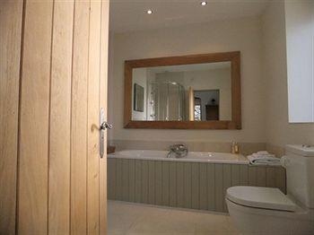 Newton House B&B3