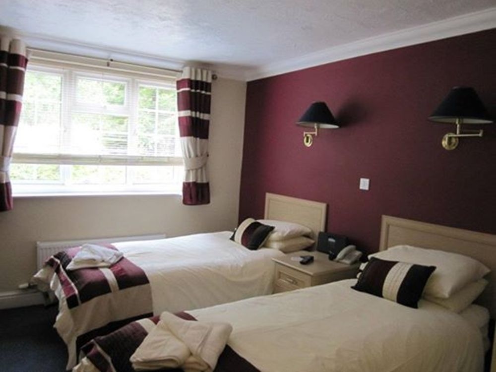 Lyncombe Lodge Hotel1