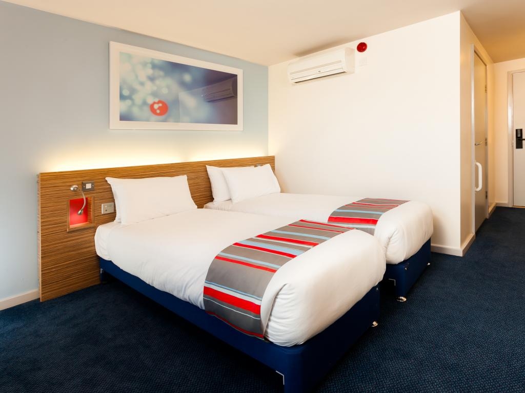 Travelodge Edinburgh Central Princes Street1