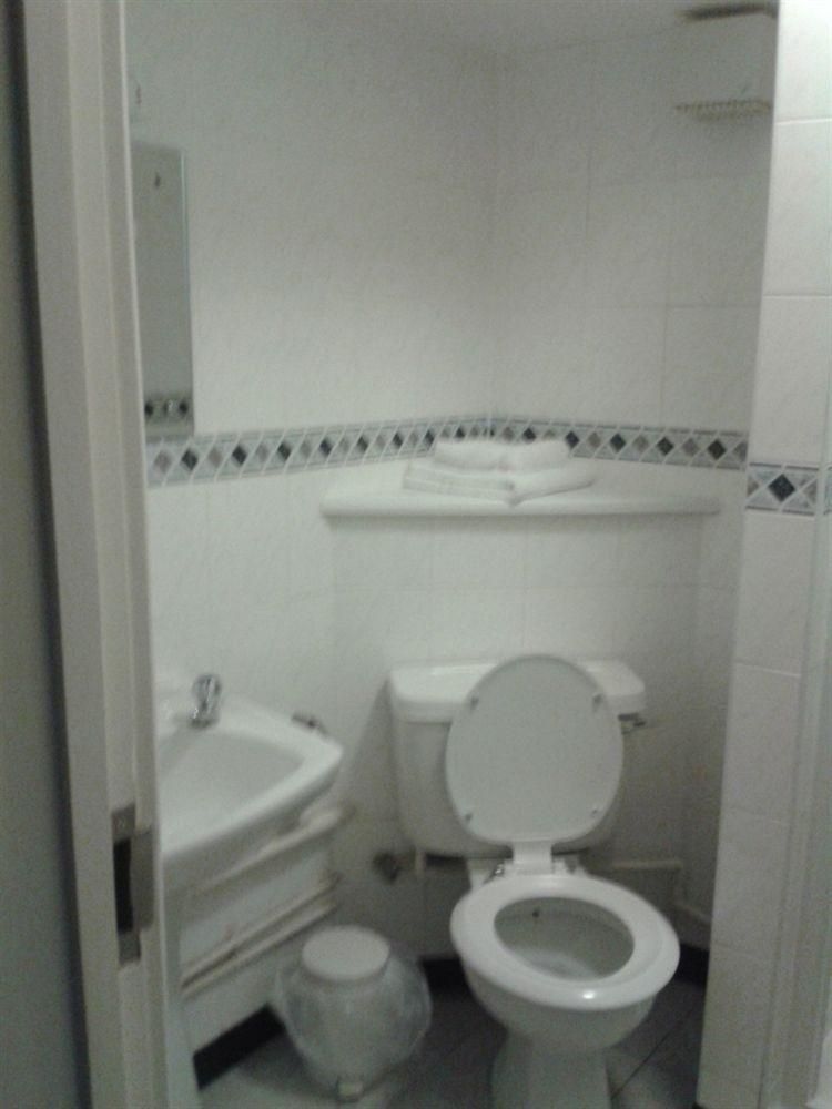 The Altrincham Lodge Hotel2