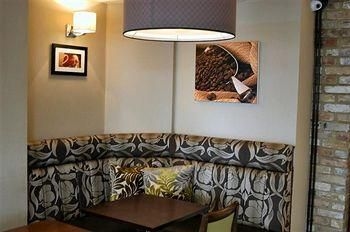 The George Hotel2