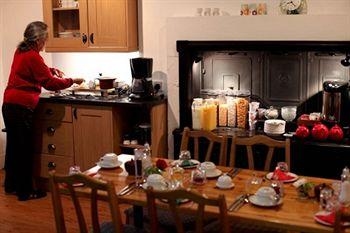 Mingalar Guest House0