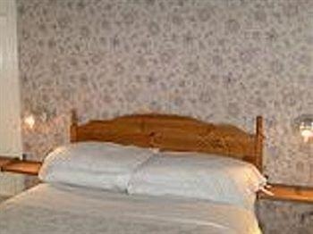 Falcon Crest Guest House1