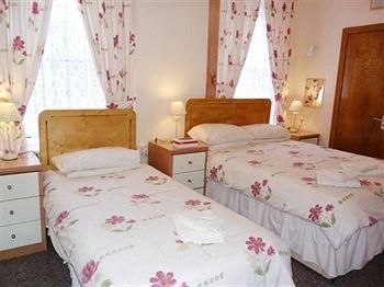 Shazron Guest House4