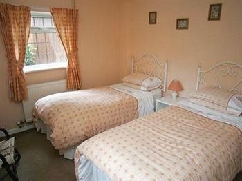 Wayside B&B0