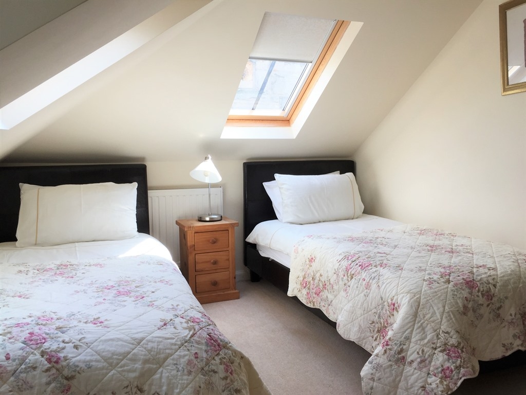 Alba Cottage0