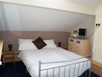 Newbury Hotel3