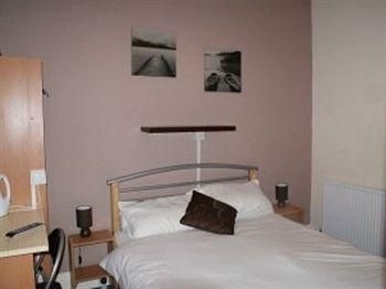 Newbury Hotel2