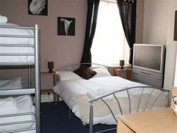 Newbury Hotel1
