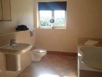 Thistledo House Bed & Breakfast3