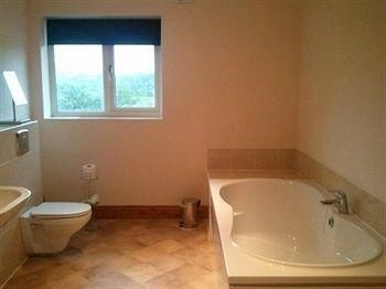 Thistledo House Bed & Breakfast1