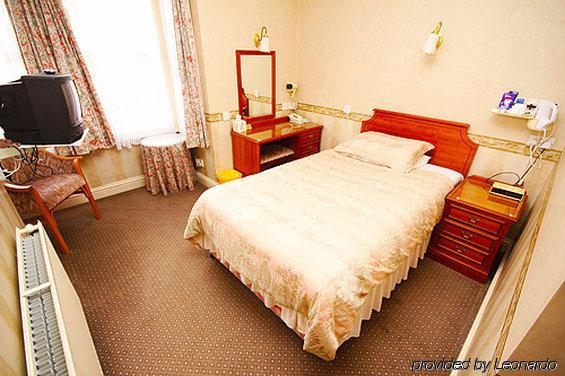 Fernbank Hotel4