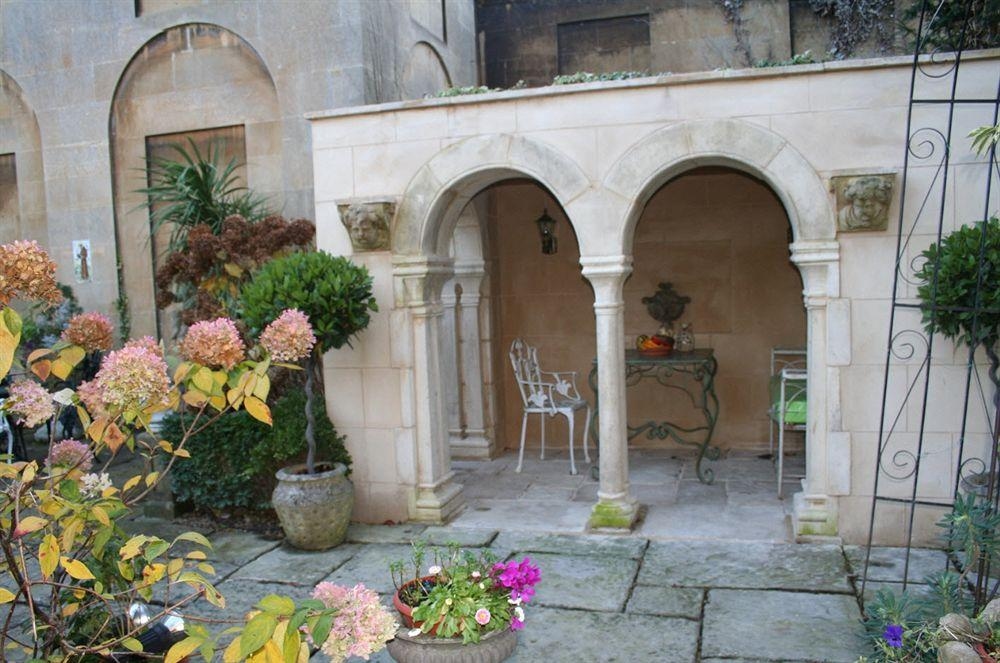 Queen Charlottes Orangery1