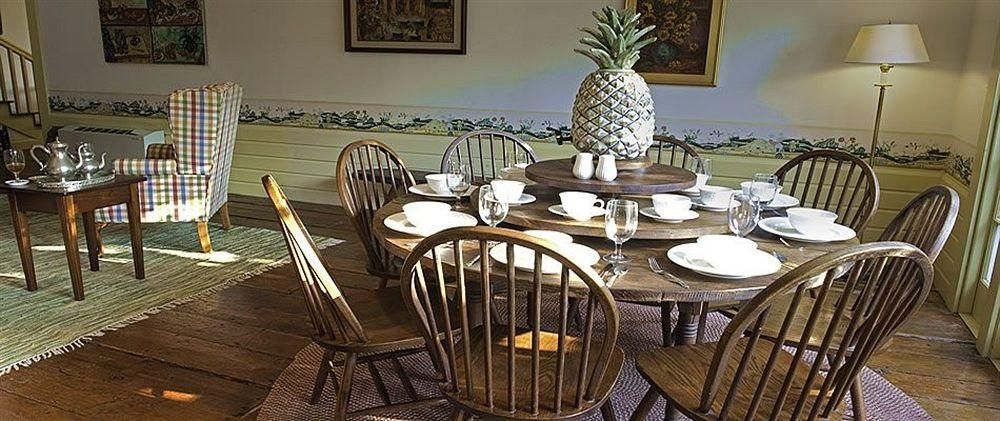 The Pack House Inn0