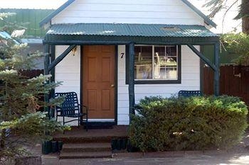 Doc's Cottages2