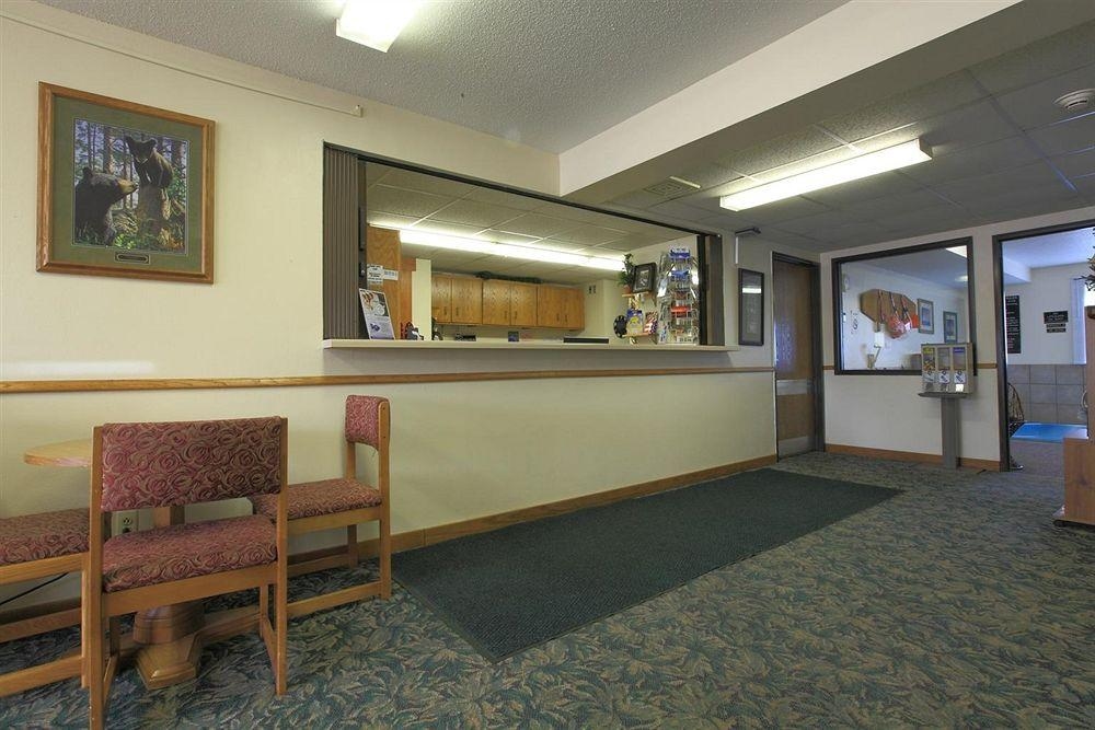 Americas Best Value Inn- Ironwood4