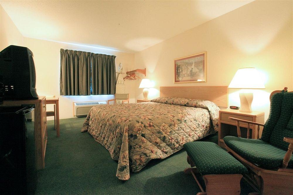 Americas Best Value Inn- Ironwood0
