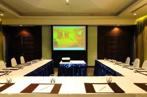 Pantip Suites2