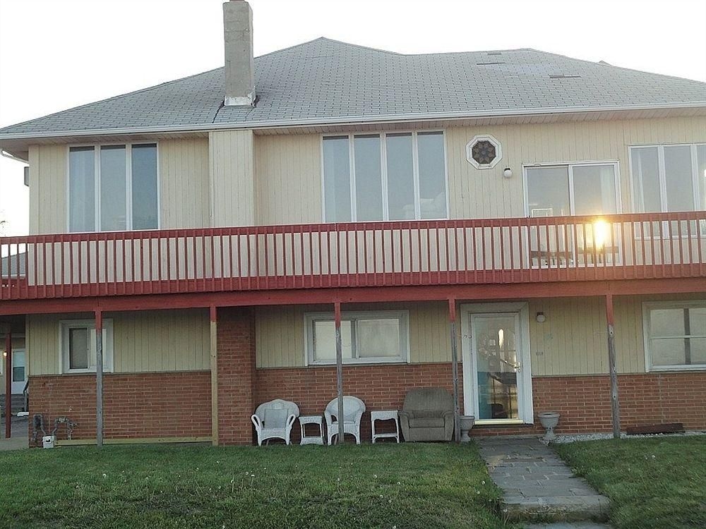 Ocean Court by the Sea1