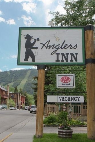 Anglers Inn1