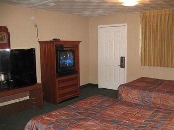 Western Skies Motel4