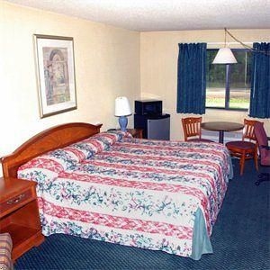 Country Pride Inn Delafield1