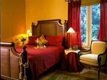 The Villa Inn and Restaurant and Spa3