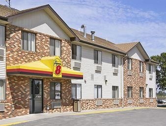 Super 8 West Point3