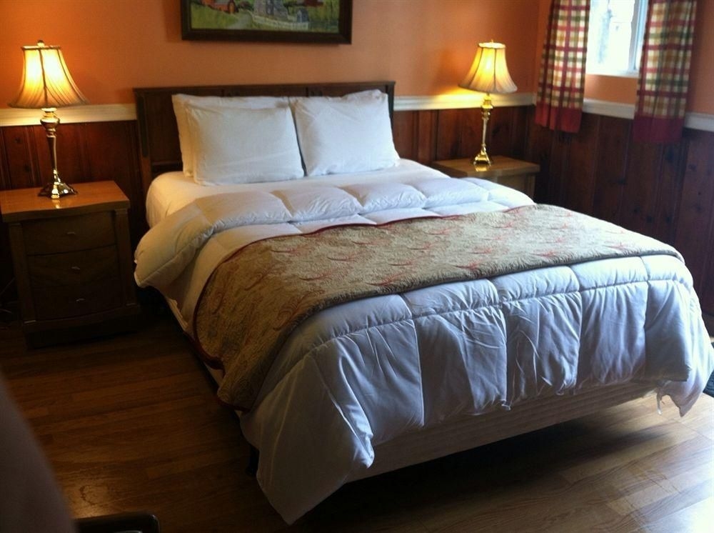Flower Field Inn & Cottages1