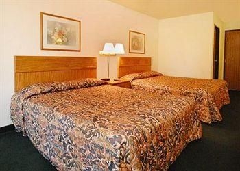 Econo Lodge Lincoln1