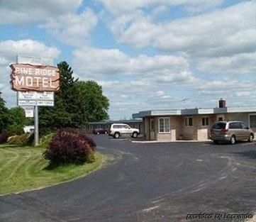 Pine Ridge Motel2