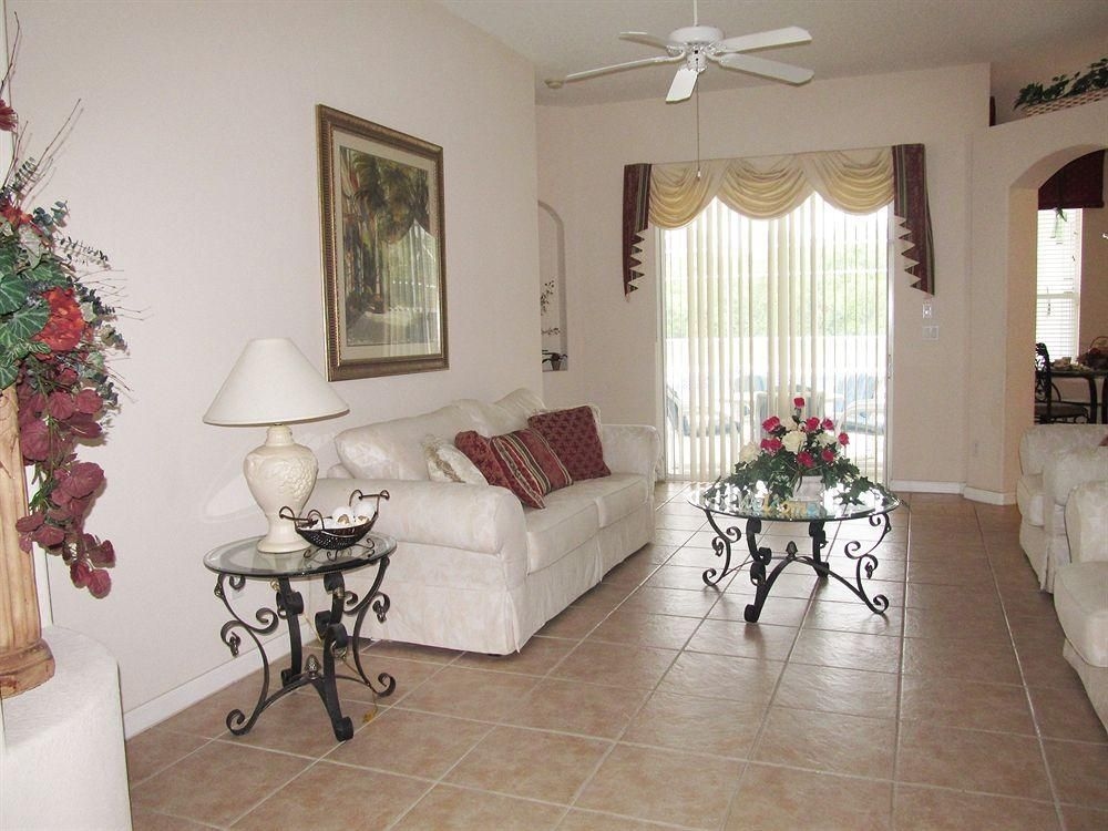 Florida Group Vacation Homes1
