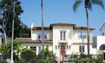 Cinema Suites Bed & Breakfast3
