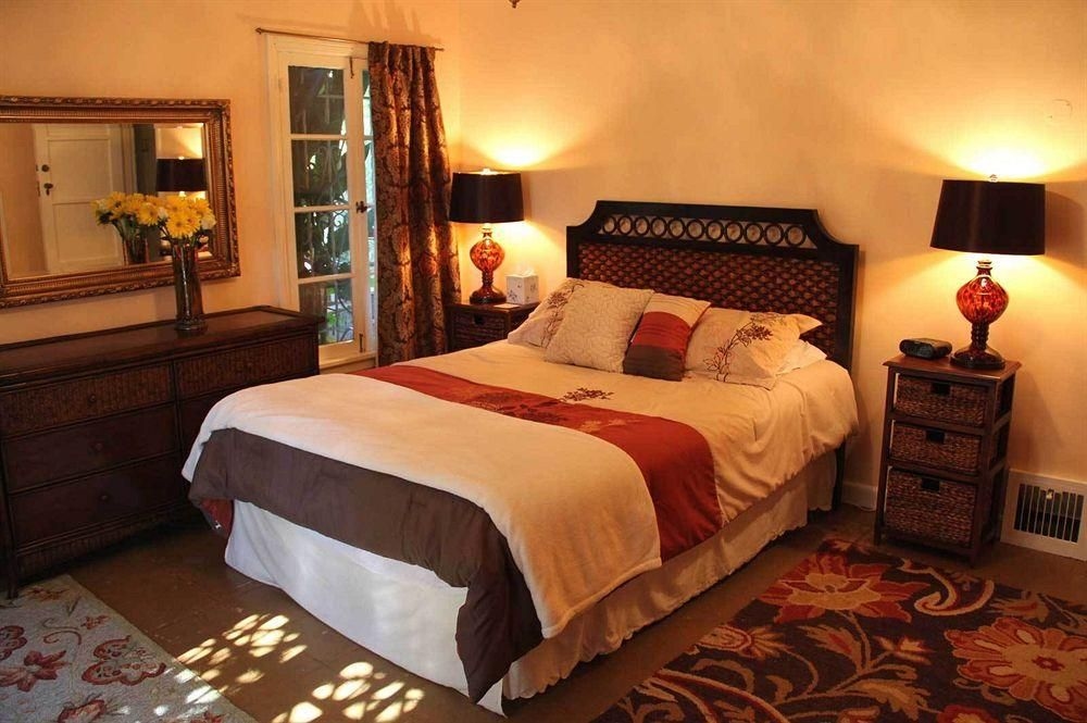 Cinema Suites Bed & Breakfast2