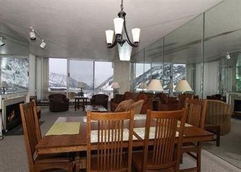 The View Condominiums by Alta Chalets3